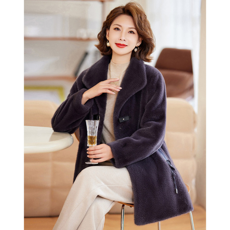 高级感妈妈装中老年女秋冬季加厚仿貂毛翻领外套红色仿皮草大衣